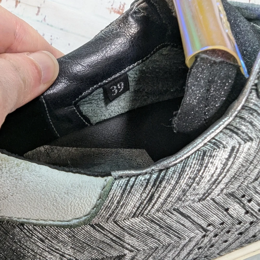 P448 Slip On Sneakers - Picture 2 of 7